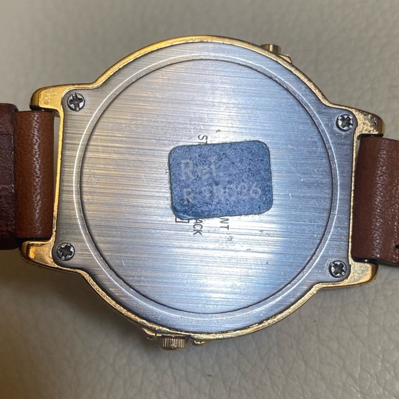 Vintage Musical Lorus Disney Watch Plays Beatles Song 'I Want To Hold Your Hand - Picture 13 of 17